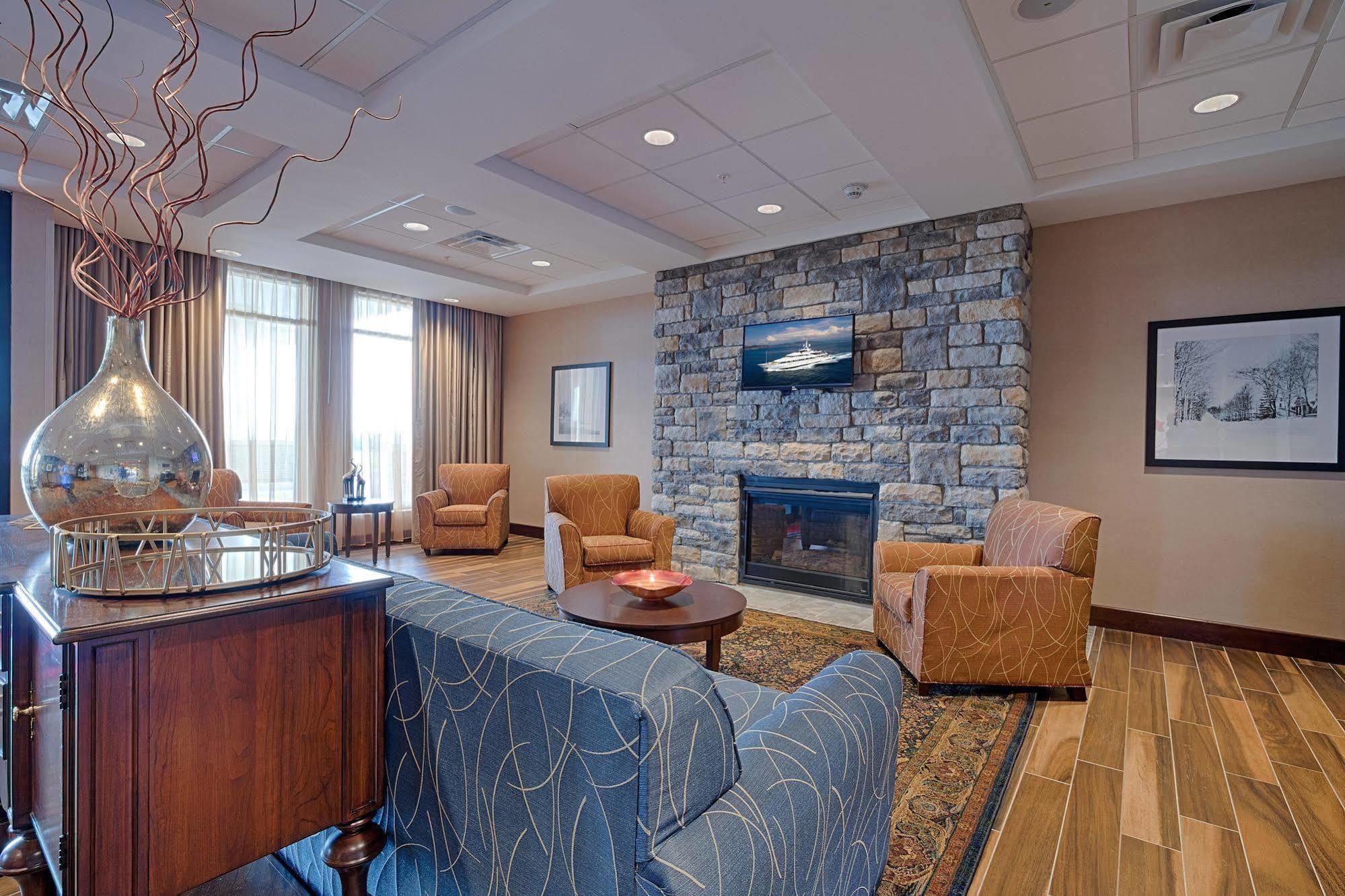 Hampton Inn & Suites Cazenovia, Ny Eksteriør billede